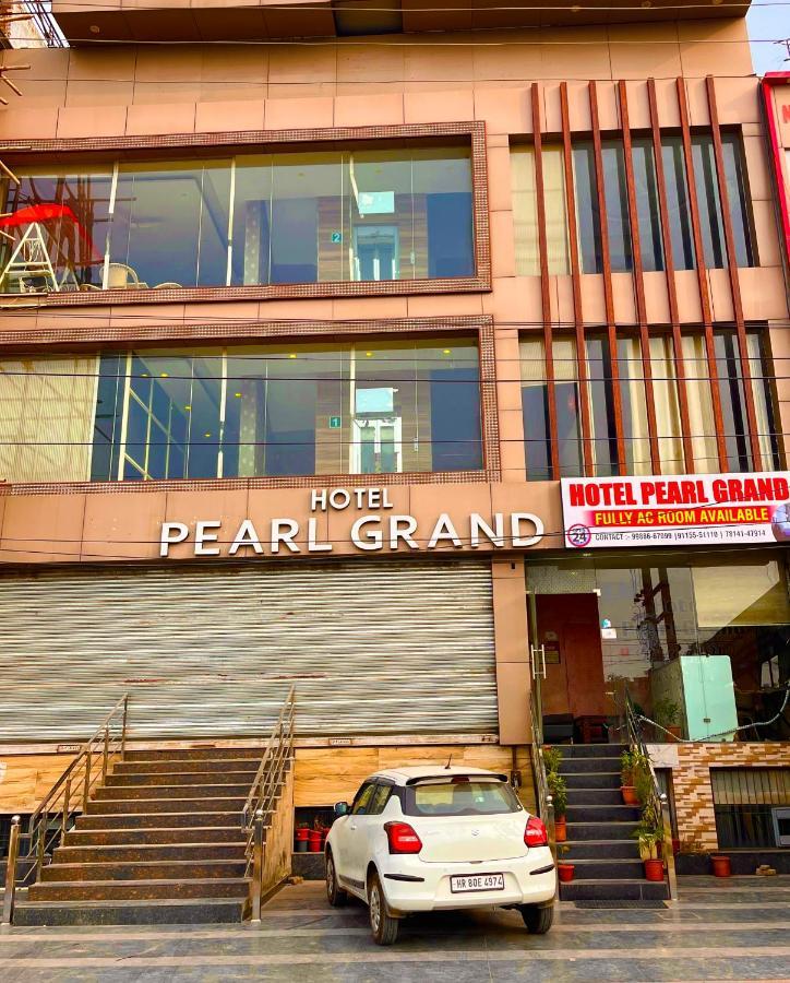 The Pearl Grand, Top Rated & Most Awarded Property In Chandigarh Hotel Zirakpur Екстериор снимка